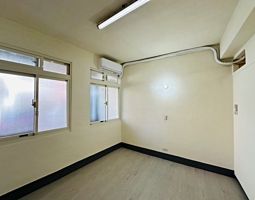 廿一社會住宅:迴龍站丹鳳國小免爬高三房/可租補可入戶籍 - Image 1