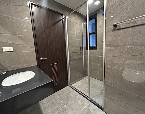 可租補‼️‼️高大特區|全新高樓層現代美宅2房含平車傢俱電全 - Image 13