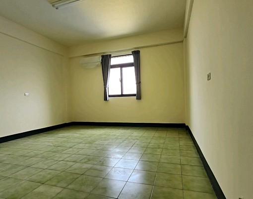 內埔精華商圈店住合一透天 - Image 12