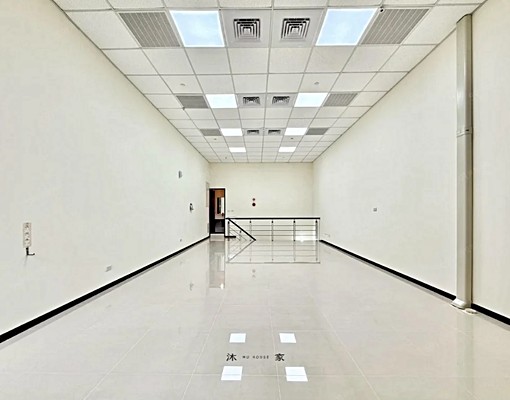 高鐵65坪👠診所/辦公最愛💖三層樓金店面!內含雙車位 - Image 10