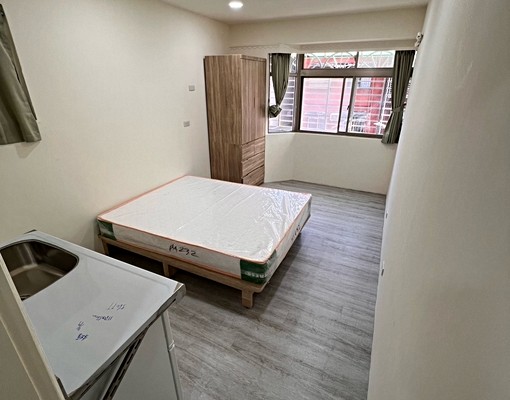 全新完工,進蘆洲捷運站 - Image 1