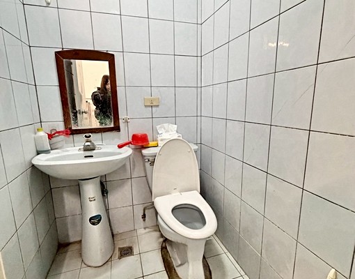 [出租]家樂福邊間透天 - Image 5