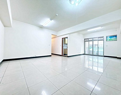 租*勵志國宅甲區*方正機能強3房平車*租補((含車管)) - Image 1