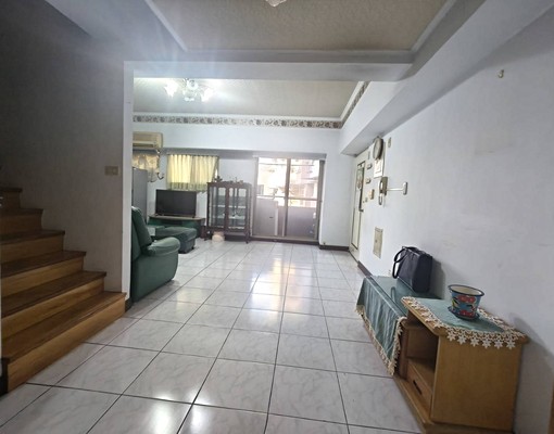 安平樓中樓稀有四房,屋況新,傢俱全(可租補) - Image 3