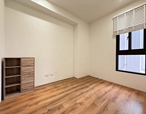 近lalaport正兩房附平面車位高樓層 - Image 8