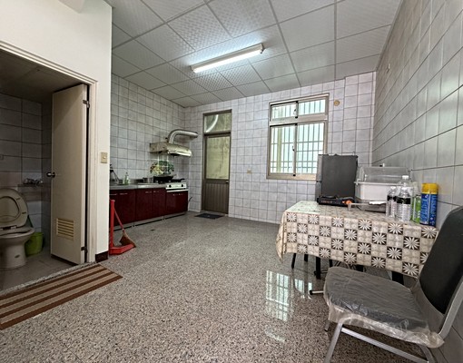 🌟信義一街朝南10米路透天|舒適大空間出租2.5萬 - Image 2