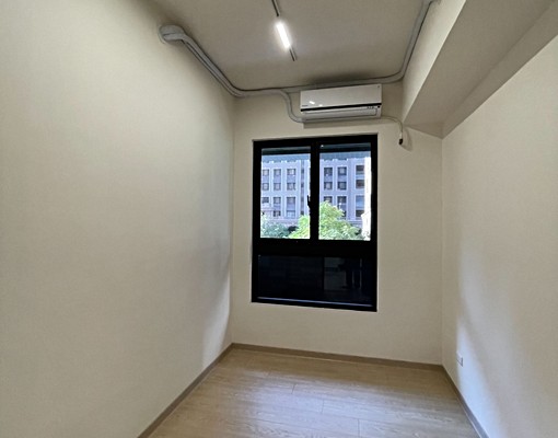 全新!可寵!青埔國小A18站前精美露臺兩房兩衛+車位 - Image 5