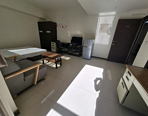 好市多電梯採光大套房/陽台洗衣機 - Image 3