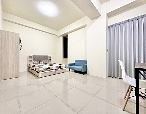 中興大火車站🔥陽台獨洗電梯超級大汽車超好停 - Image 4