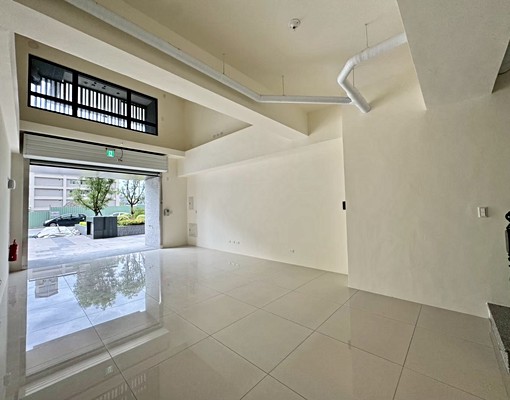 高大特區全新優質面寬1+夾層好規劃店面 - Image 3