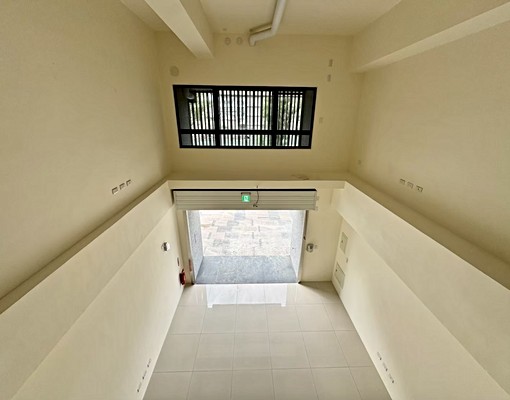 高大特區全新優質面寬1+夾層好規劃店面 - Image 13