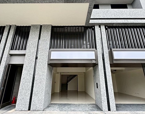 高大特區全新優質面寬1+夾層好規劃店面 - Image 14