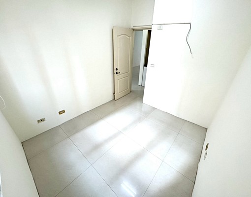 大東家南園♡五權火車站♡四房雙陽台♡機上車位♡可租補♡管理員 - Image 3