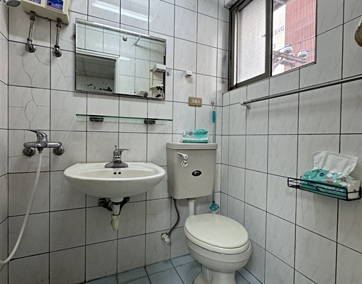 沃盛睿達🏠採光佳|貓咪可養|臥室、衛浴皆有對望窗|可租補 - Image 5