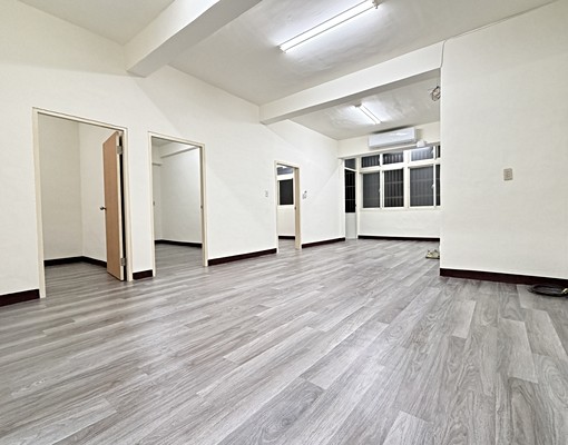 公寓二樓免爬高重新整理免仲介費可租補可入籍 - Image 3