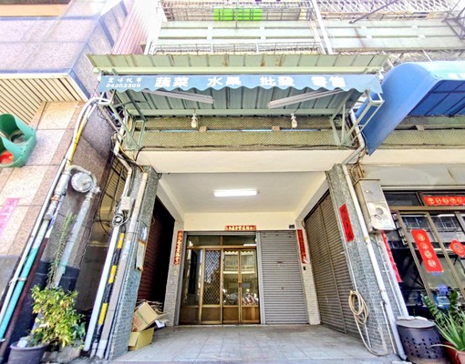 總管家/南屯黎明路一段透天~社宅免仲介費 - Image 1