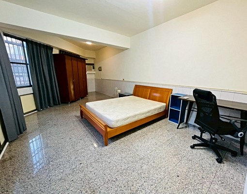 六合林森商圈|三樓整層大套房|有自己臥室及客廳 - Image 1