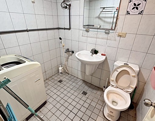 小薇租屋🍒近南門市場🍒可寵🍒電梯大套房🍒垃圾集中🍒 - Image 5