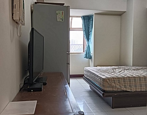 君臨大地-獨立套房.家具家電俱全.可租補 - Image 1