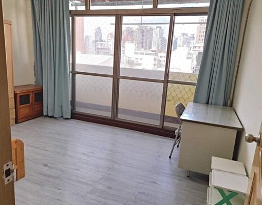 氣密窗新冷氣,包水電瓦斯.可租補.限男生(學生首選).仲免! - Image 2