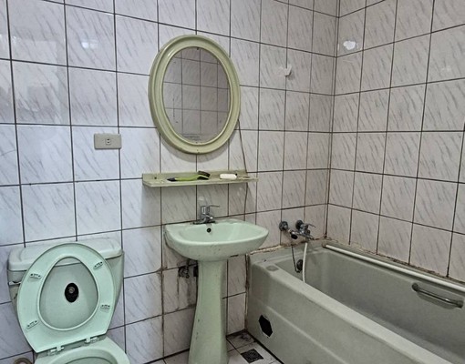 鶯歌國中小老街3房電梯免仲.空屋.可租補.不可拜拜及竉 - Image 11