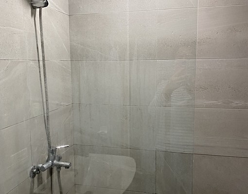 光明六路縣府正對面採光套房(屋主自租) - Image 5