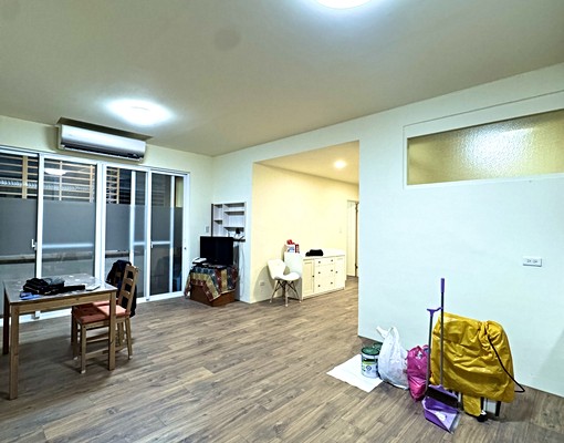 社宅『新店大坪林站五分鐘秒殺公寓二樓三房』免仲、租補報稅戶籍 - Image 2