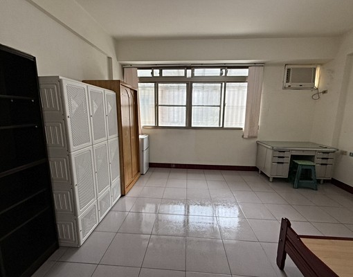 整棟獨立大套房.台水.台電.限女性 - Image 1