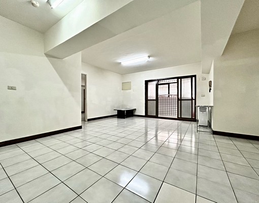 華麗低奢風🔥大三房簡配✅市場超低價✨稀有專區💯 - Image 5