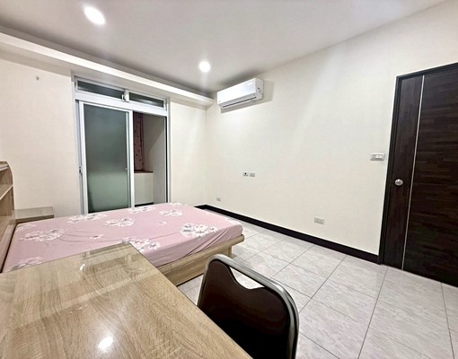 板新🚄租補報稅🌟變頻冷氣掀床收納⚡️獨洗曬包水💦空間大 - Image 5