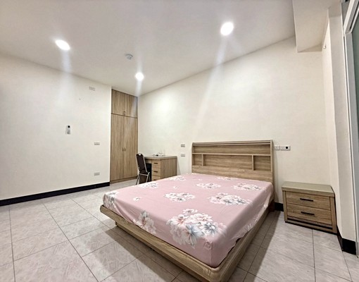 板新🚄租補報稅🌟變頻冷氣掀床收納⚡️獨洗曬包水💦空間大 - Image 7