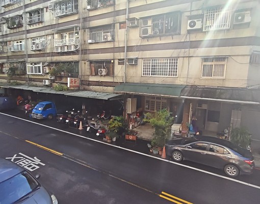 菜寮✨採光通風✨免爬高✨大空間✨全新變頻冷氣✨全新床墊✨ - Image 8