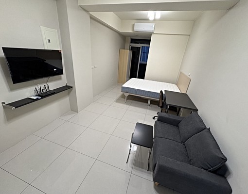 巨城商圈/全新家具電器電梯大套房出租 - Image 7