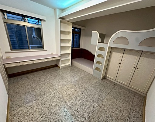 信義路/大四房大使用空間/一層兩戶/全新變頻冷暖冷氣/ - Image 3