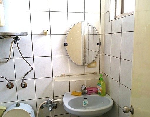 近火車站電梯台水台電套房 - Image 5