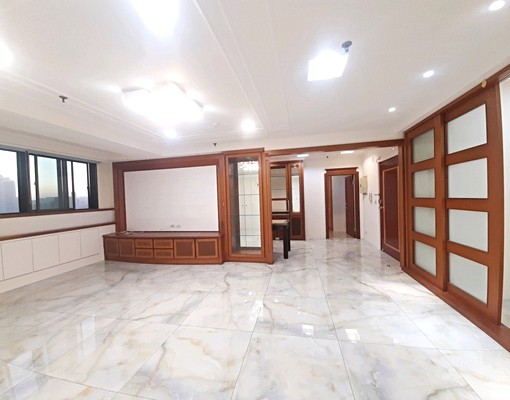 明亮溫馨電梯3+1房+車🧨近捷運.市場🧨含車含管.可談 - Image 2