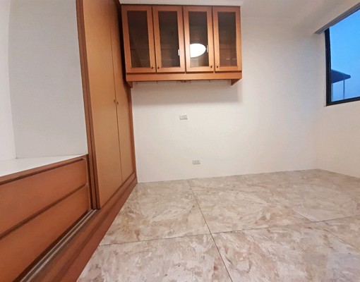 明亮溫馨電梯3+1房+車🧨近捷運.市場🧨含車含管.可談 - Image 11