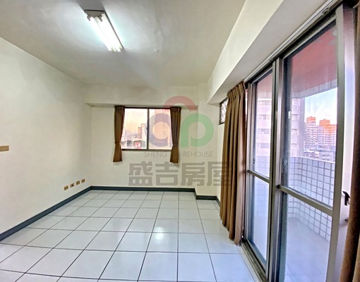 中科,新都心,寬敞空屋三房有冷氣+平面車位,景觀宅 - Image 6