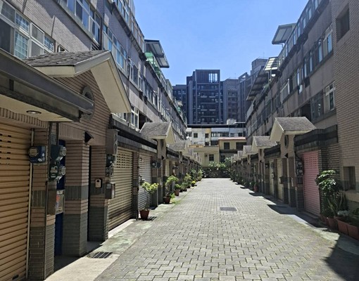 Costco優質別墅房間出租 - Image 1