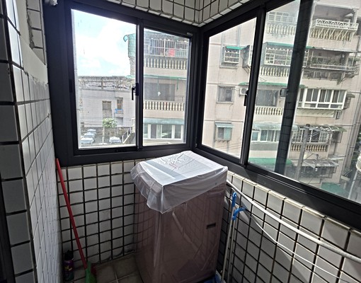 大武崙電梯獨立套房🥇全新裝潢🥇含全套家電家具 - Image 3