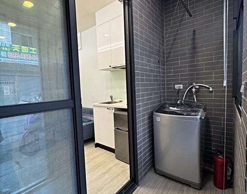 近廣豐新天地/可貓/可租補/機車位/陽台/獨洗/套房 - Image 4