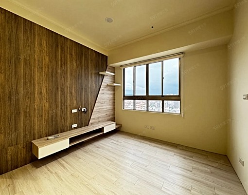 #經國特區-藝文特區#近交流道#三房含車位#可租可賣 - Image 1