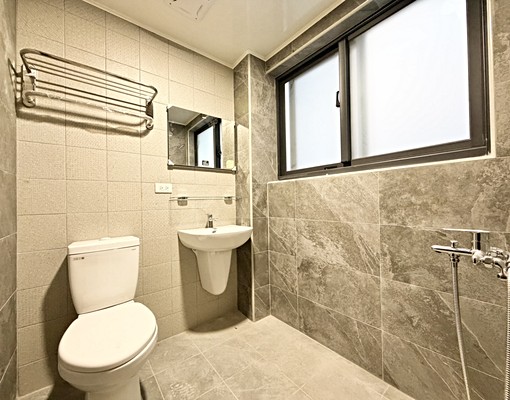 連輸入法都記得泥🎈整棟全新陽台獨洗曬衛浴開窗🎈可租補雙租 - Image 8