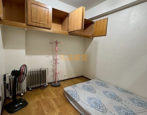 兆基🏡西區2房文化路2分鐘基本傢俱電可租補 - Image 4