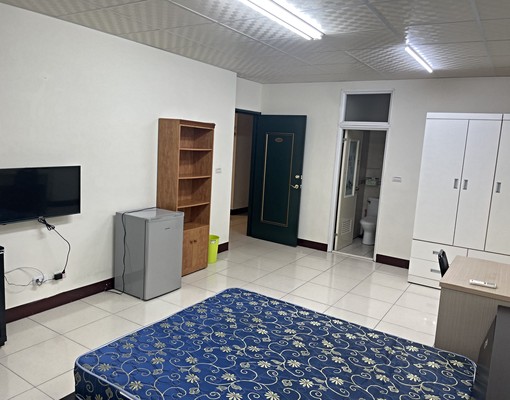 (屋主自租)益民路興大附中~優質大套房 - Image 1