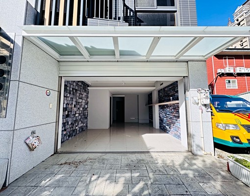 🌸中路特區|電梯透天|門口可停車 - Image 2