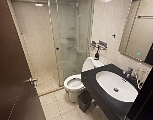 松山捷運站走路約兩分鐘/可租補/高級社區整套家具家電一應具全 - Image 8