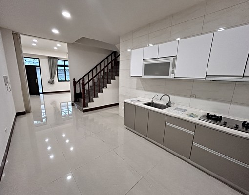 🗼全屋冷氣超新透天5房🗼社皮大寮大發大發 - Image 1