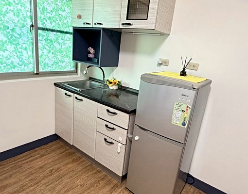 可社宅租補~溫馨典雅紓壓套房~大陽台衛浴開窗 - Image 9