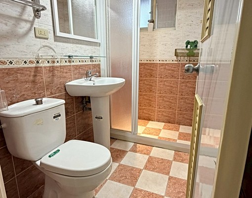 可社宅租補~溫馨典雅紓壓套房~大陽台衛浴開窗 - Image 10